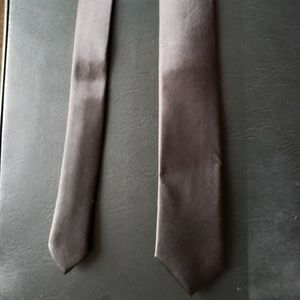 Men's black *skinny* tie, never worn